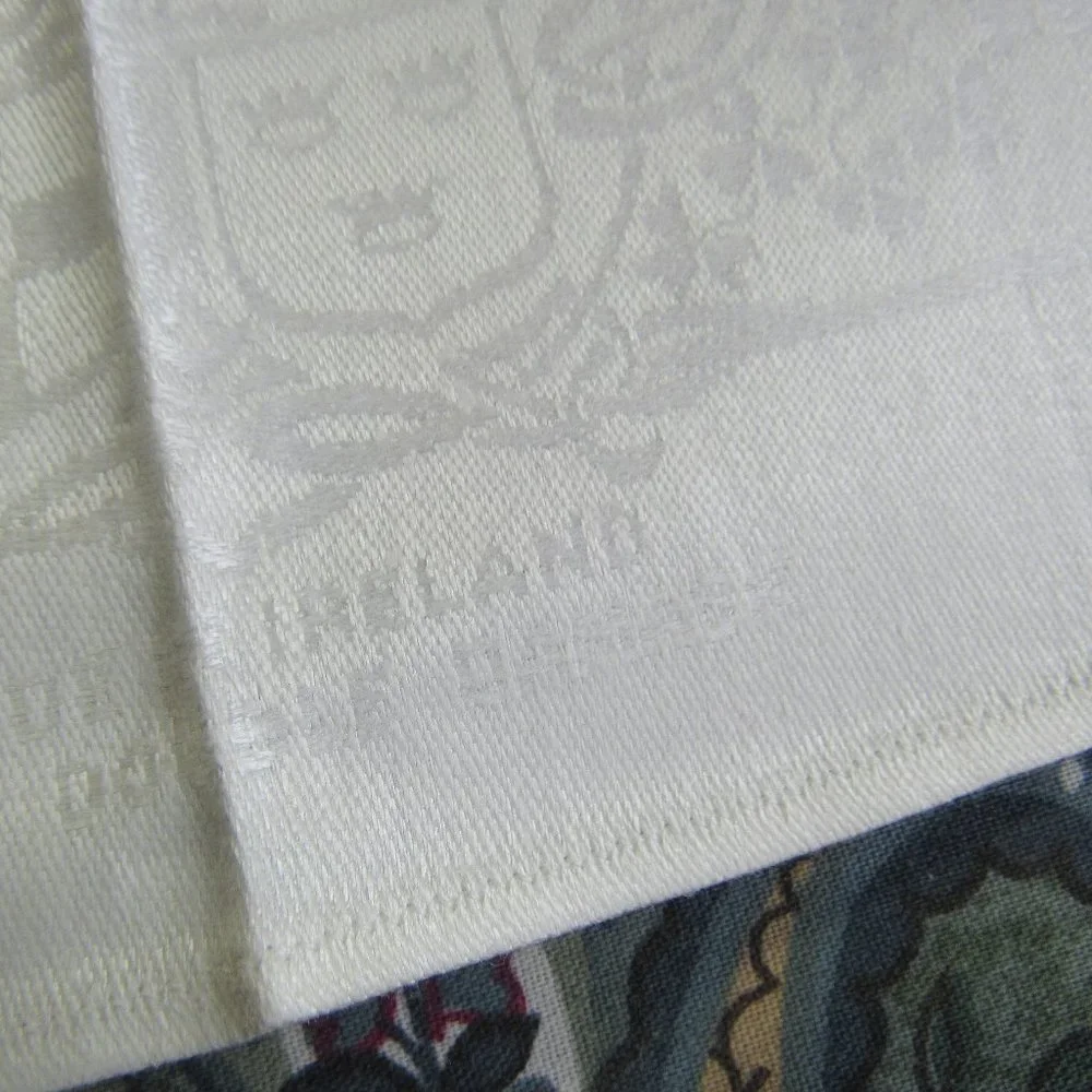 5 NWOT WHITE DAMASK 22